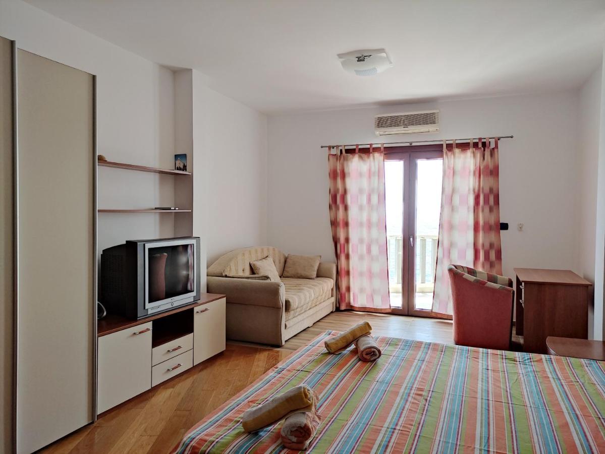 Apartments Altea Rafailovici Ngoại thất bức ảnh