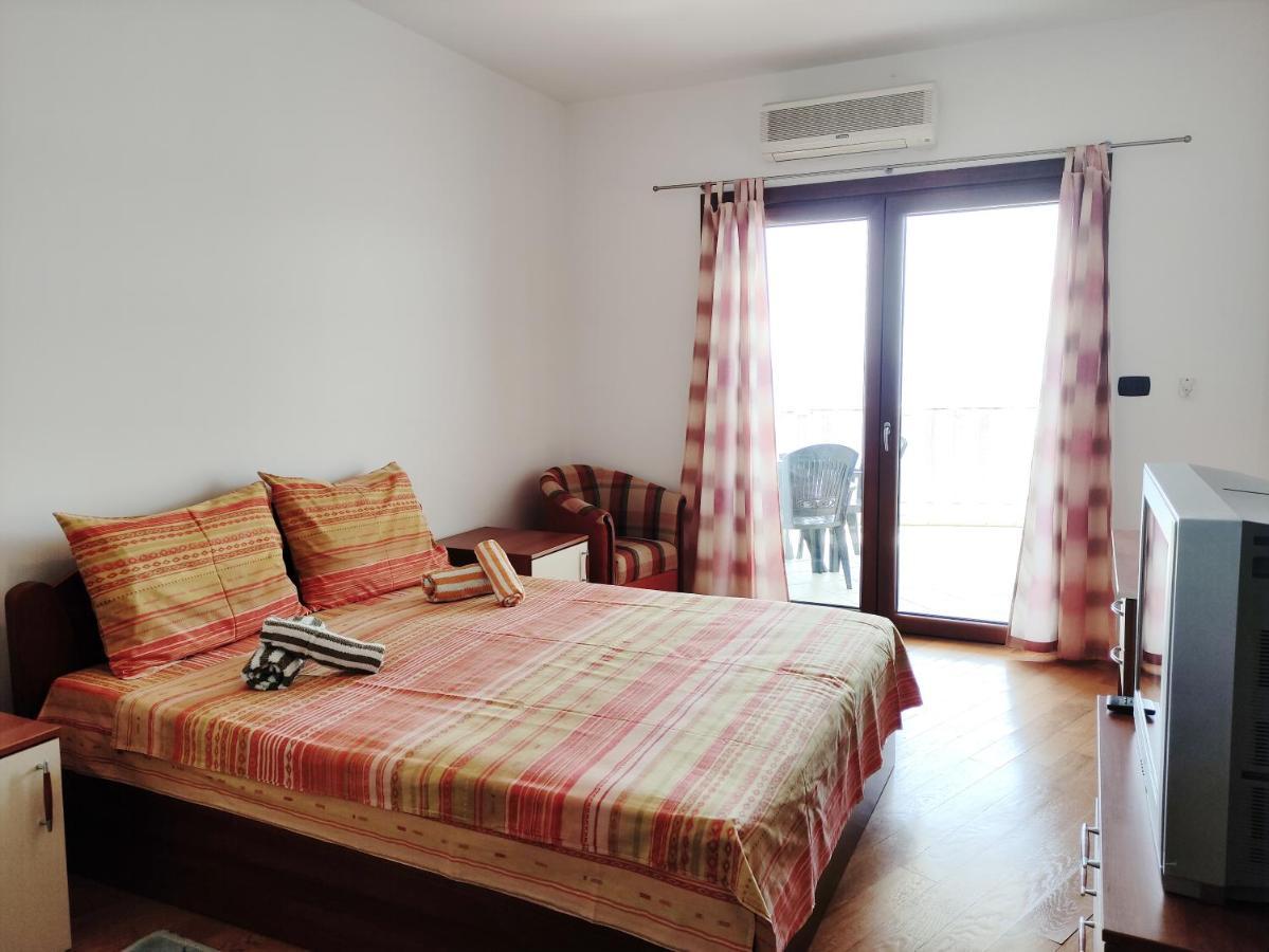 Apartments Altea Rafailovici Ngoại thất bức ảnh