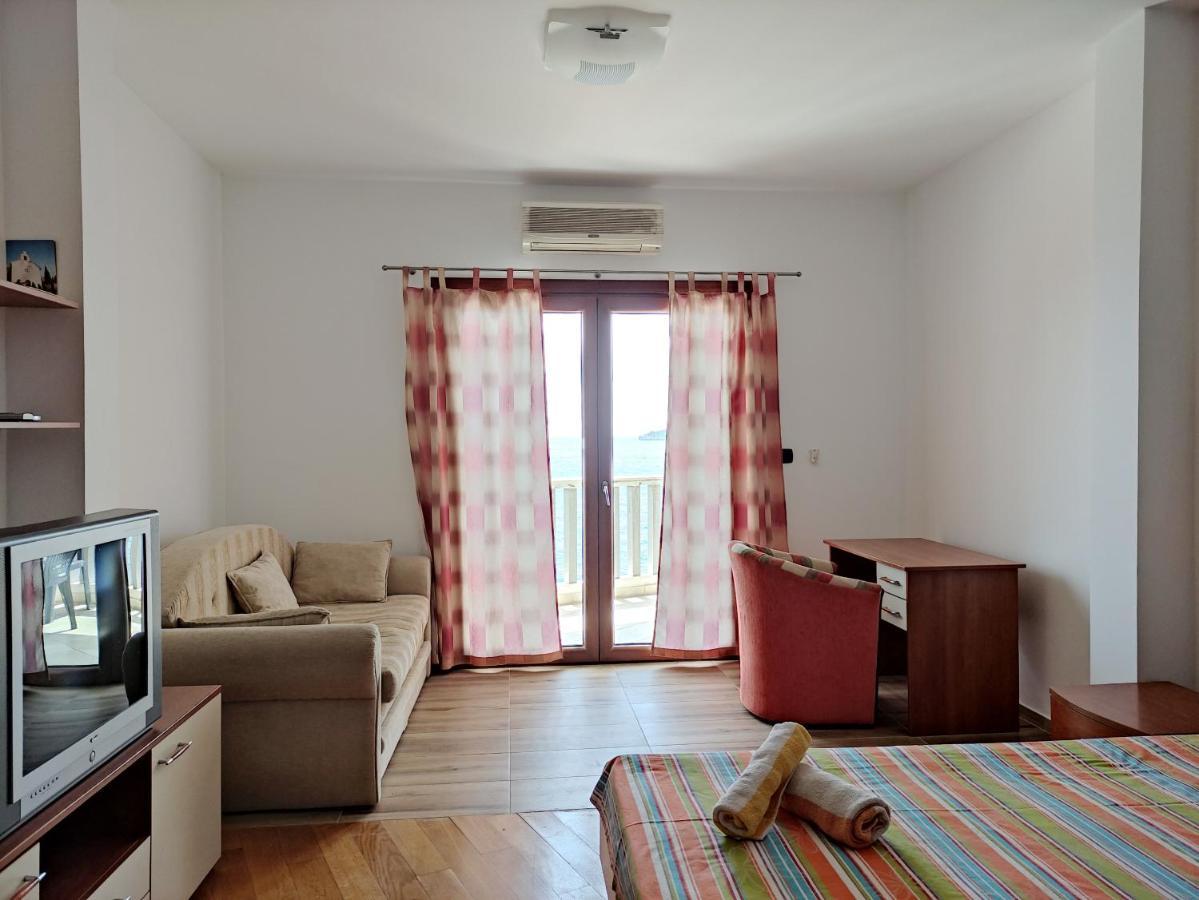 Apartments Altea Rafailovici Ngoại thất bức ảnh